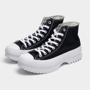 Brand New Converse Chuck Taylor Lugged 2.0 with tag on and box